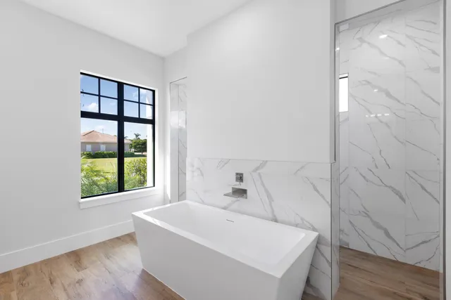 $3,995,000 | 109 Gulfstream Street, Marco Island, FL 34145