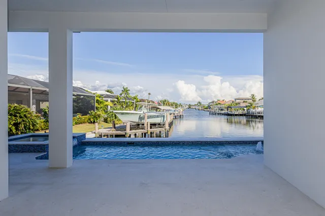 $3,995,000 | 109 Gulfstream Street, Marco Island, FL 34145