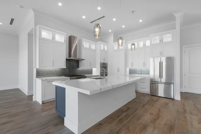 $3,995,000 | 109 Gulfstream Street, Marco Island, FL 34145