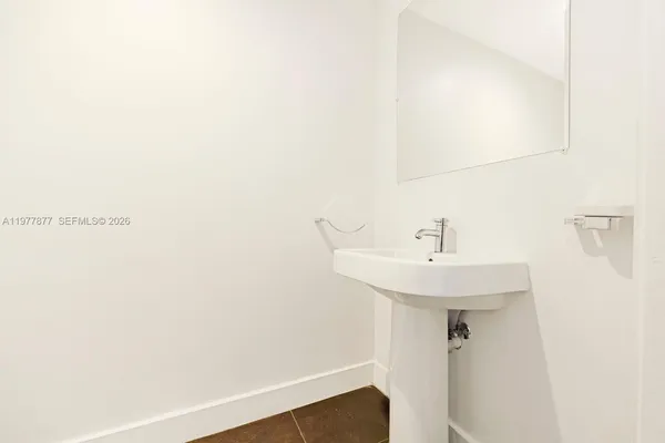 $649,000 | 1040 Biscayne Boulevard, Unit 4208, Miami, FL 33132
