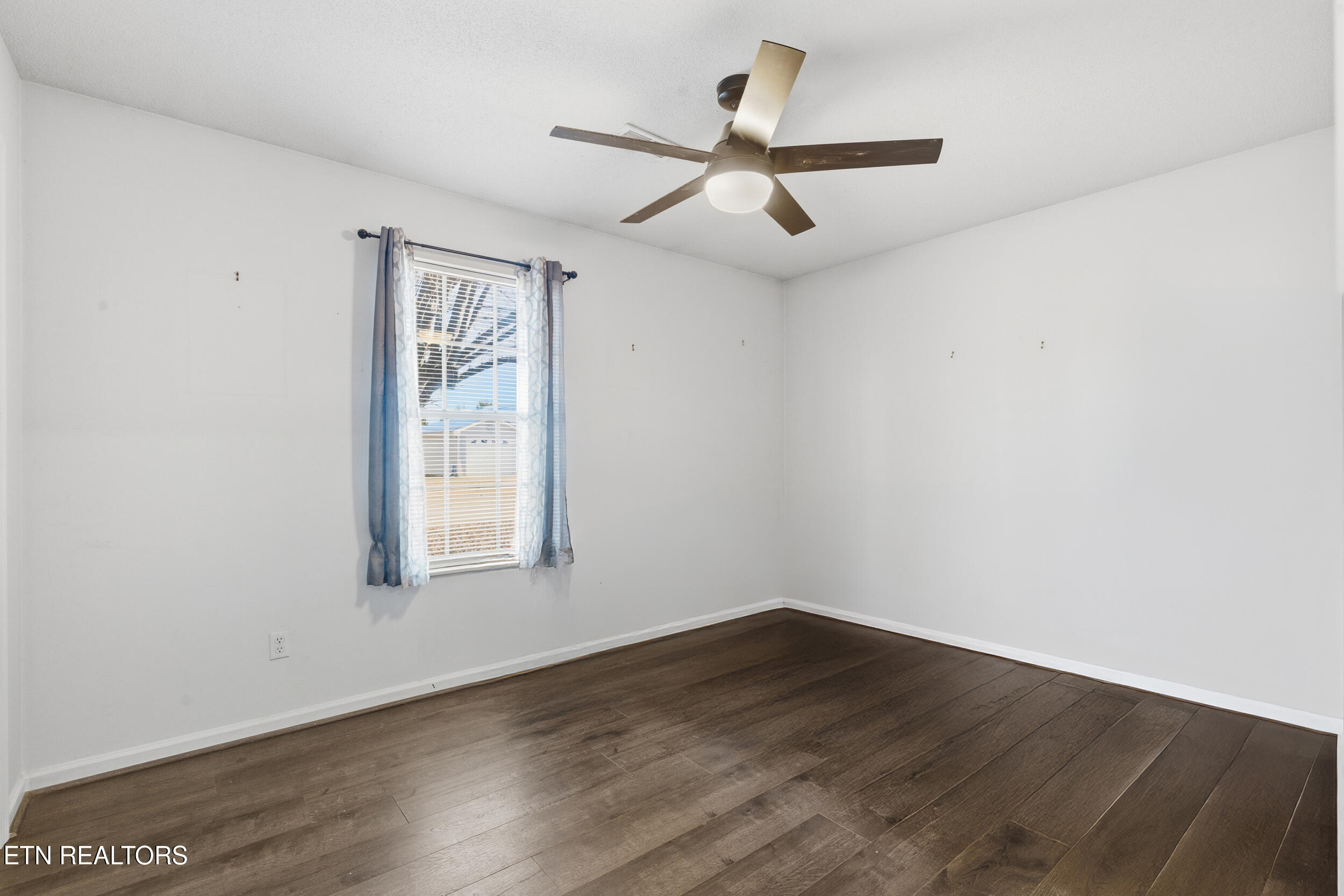 7712 Ralph Youmans Road Corryton, TN 37721 - Photo 19 of 33 7712-ralph-youmans-rd0095