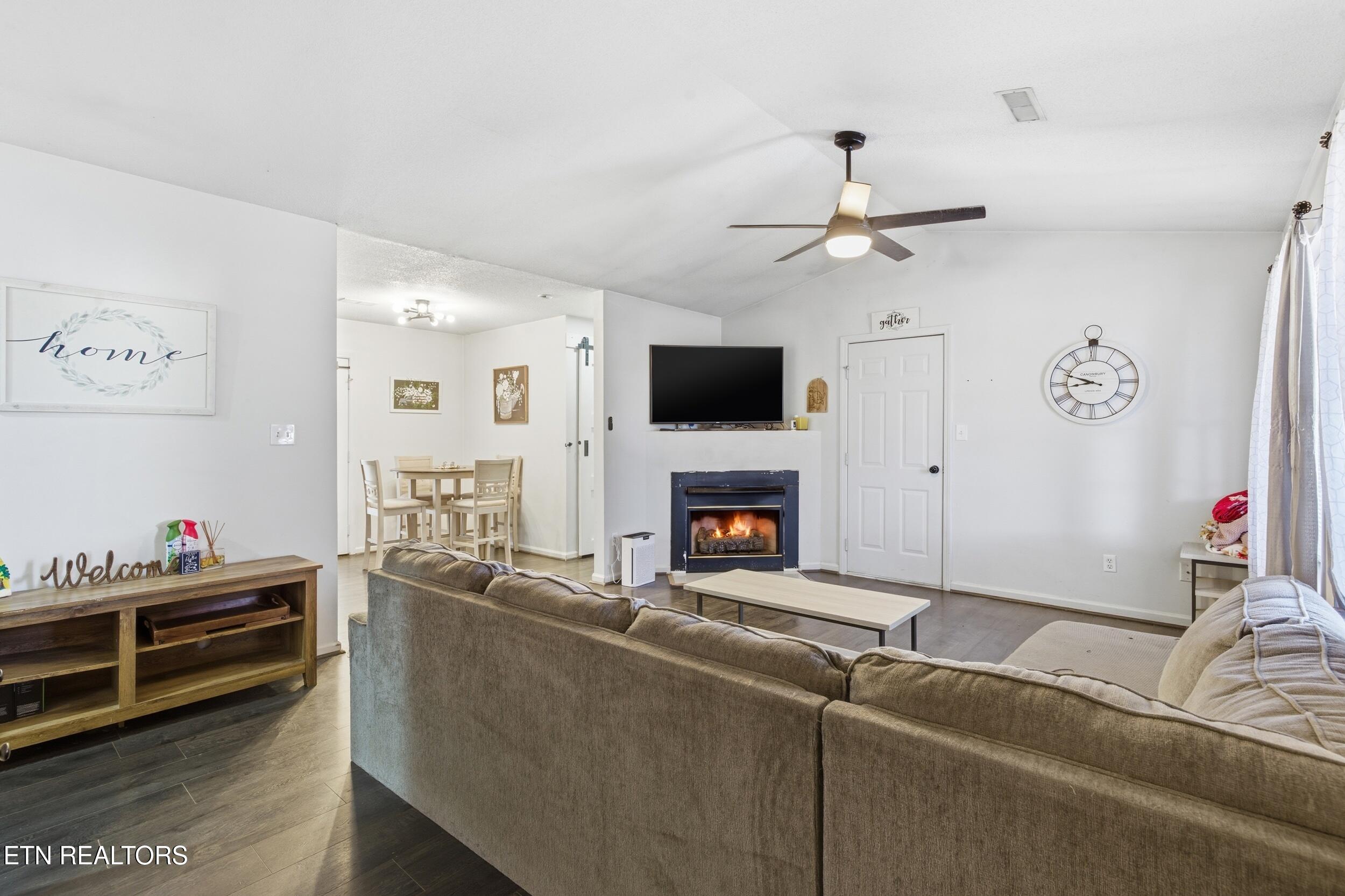 7712 Ralph Youmans Road Corryton, TN 37721 - Photo 5 of 33 7712-ralph-youmans-rd0053