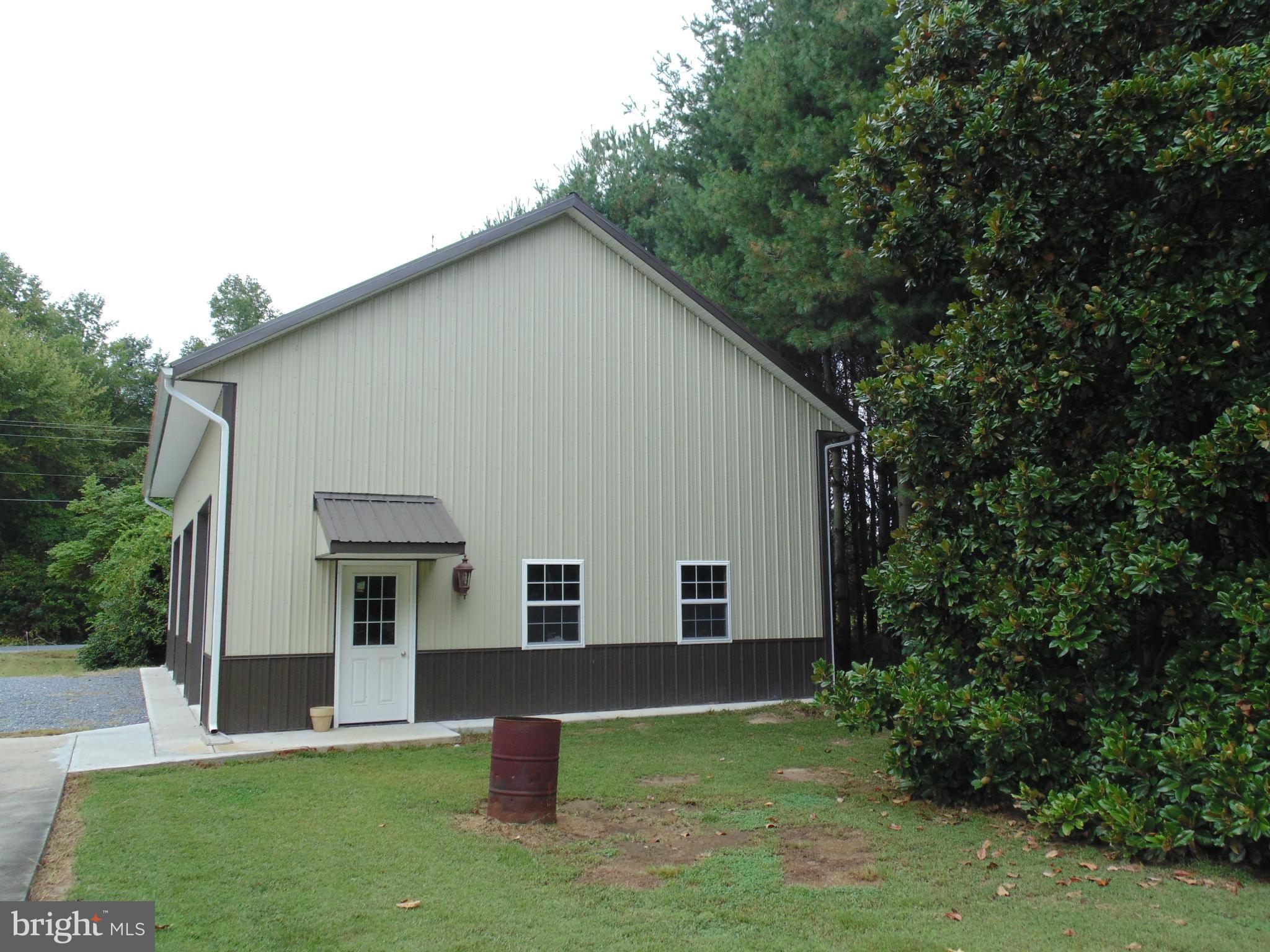 13025 Eveland Road Ridgely, MD 21660 - Photo 11 of 24 Garage has Side Entrance