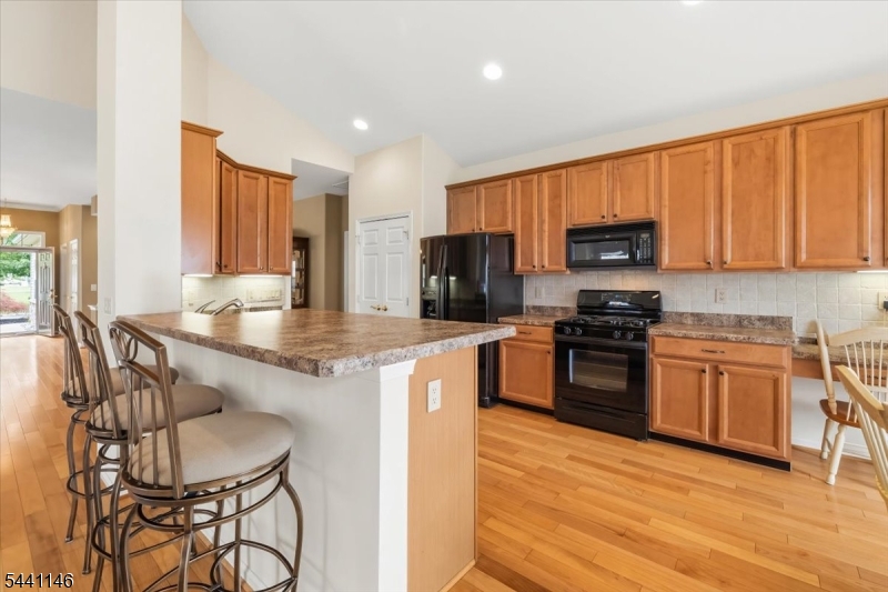 43 Renaissance Boulevard Somerset, NJ 08873 - Photo 14 of 43