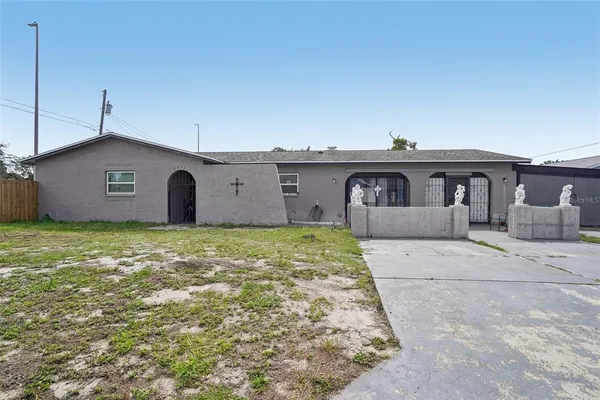 $460,000 | 3495 Oak Street, Dunedin, FL 34698
