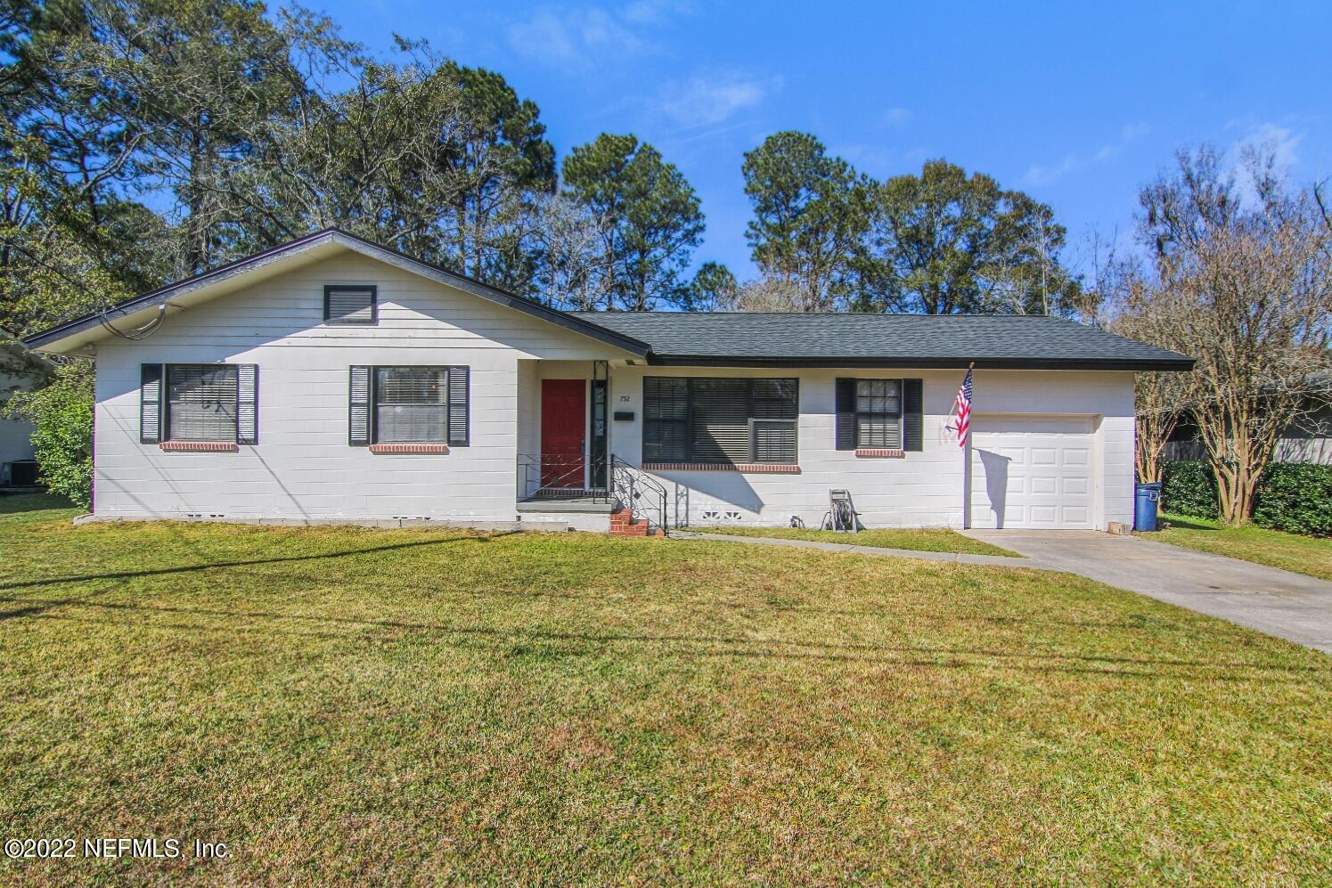 752 Acapulco Road Jacksonville, FL 32216 - Photo 1 of 19 FRONT