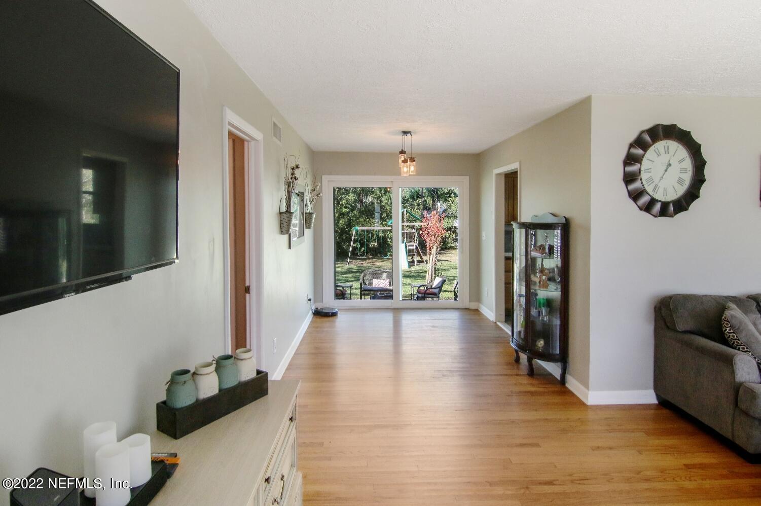 752 Acapulco Road Jacksonville, FL 32216 - Photo 5 of 19 ENTRY VIEW