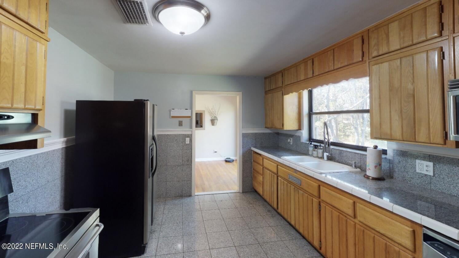 752 Acapulco Road Jacksonville, FL 32216 - Photo 8 of 19 KITCHEN
