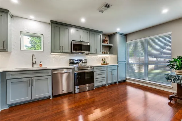 $434,900 | 1002 North Lindale Lane, Richardson, TX 75080