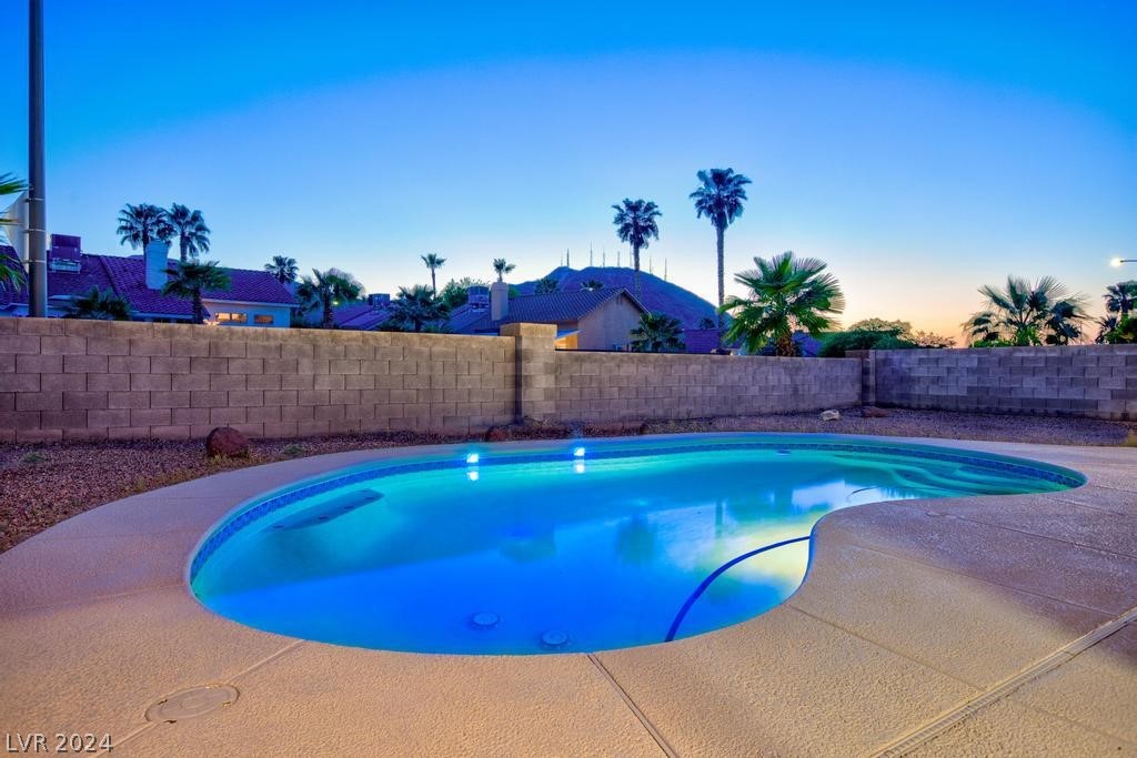 823 Coastal Beach Road Henderson, NV 89002 - Photo 3 of 45 Gallery Image 3