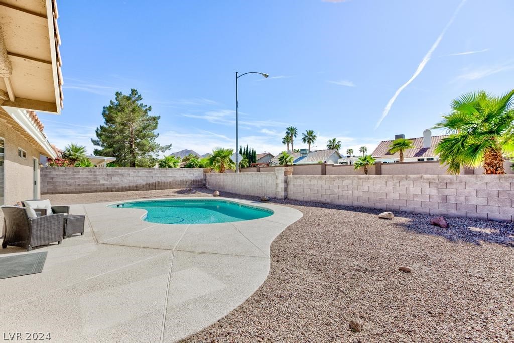 823 Coastal Beach Road Henderson, NV 89002 - Photo 39 of 45 Gallery Image 39