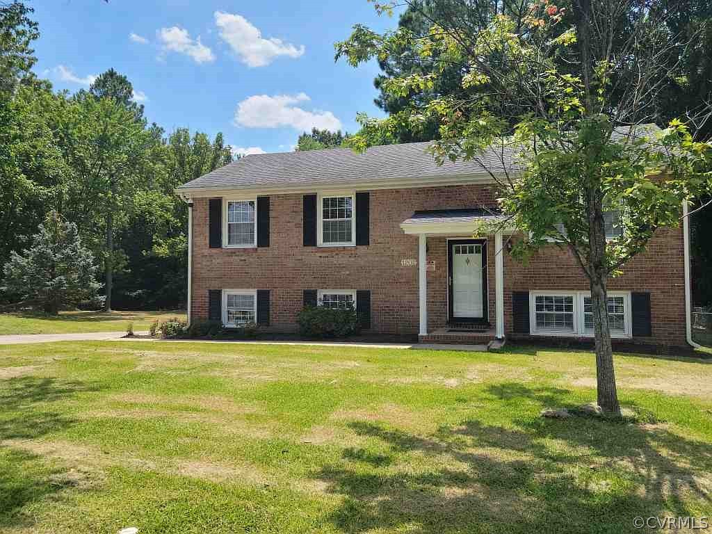 1202 West Roslyn Road Colonial Heights, VA 23834 - Photo 1 of 14 Gallery Image 1