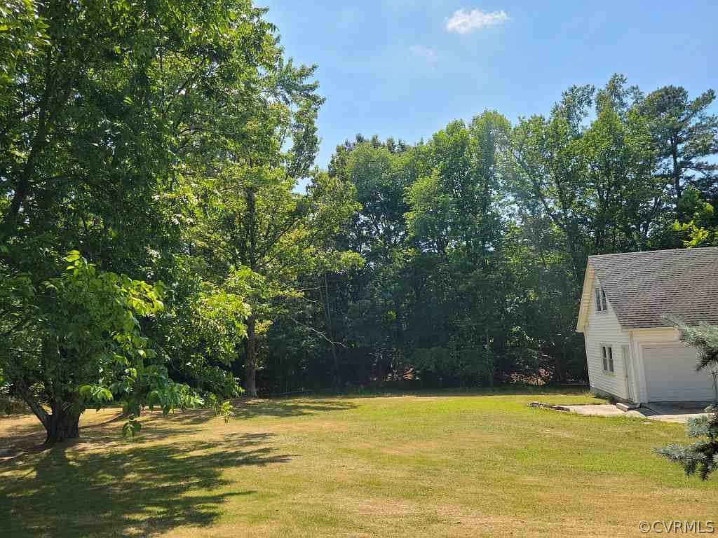 1202 West Roslyn Road Colonial Heights, VA 23834 - Photo 3 of 14 Gallery Image 3