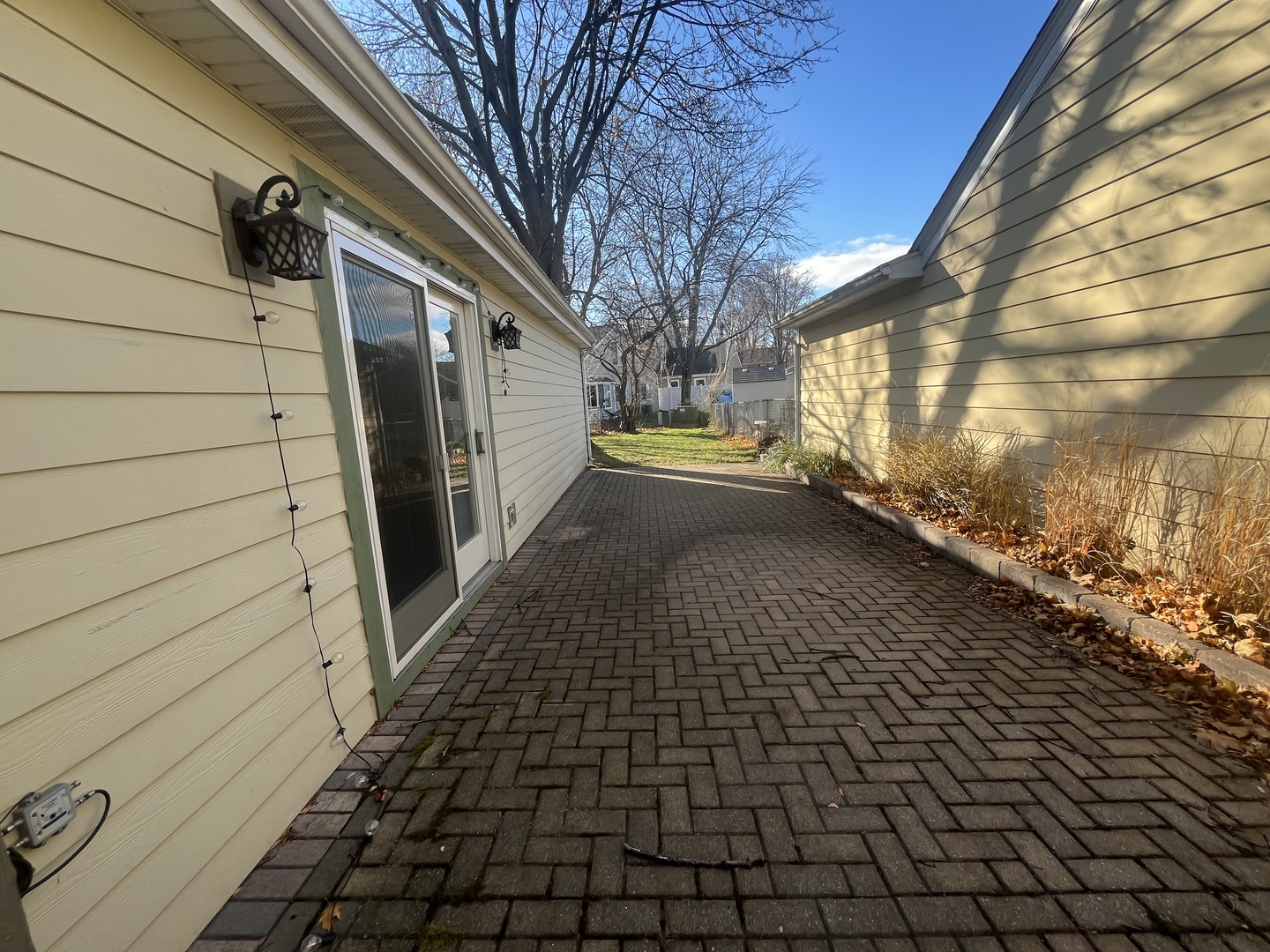 1748 Brookdale Road Naperville, IL 60563 - Photo 5 of 28 a view of a pathway of a house