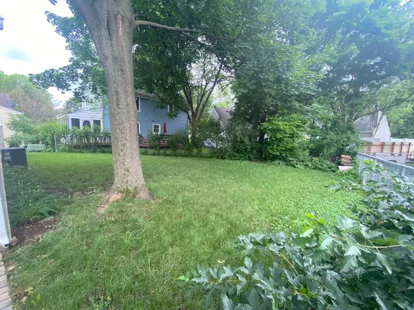 $2,600 | 1748 Brookdale Road, Naperville, IL 60563