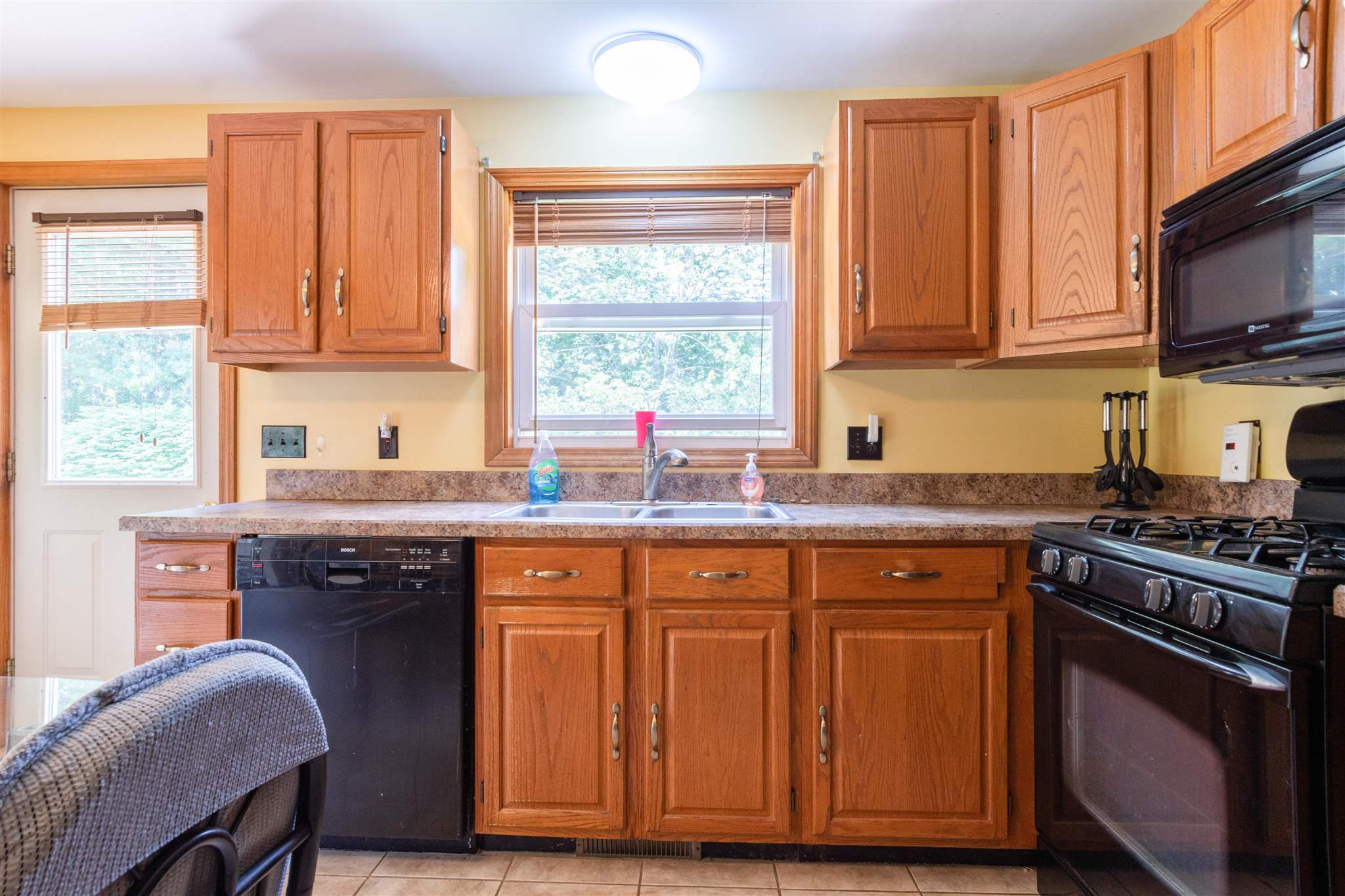 22 B Mill Road, Unit 2 Kingston, NH 03848 - Photo 10 of 36