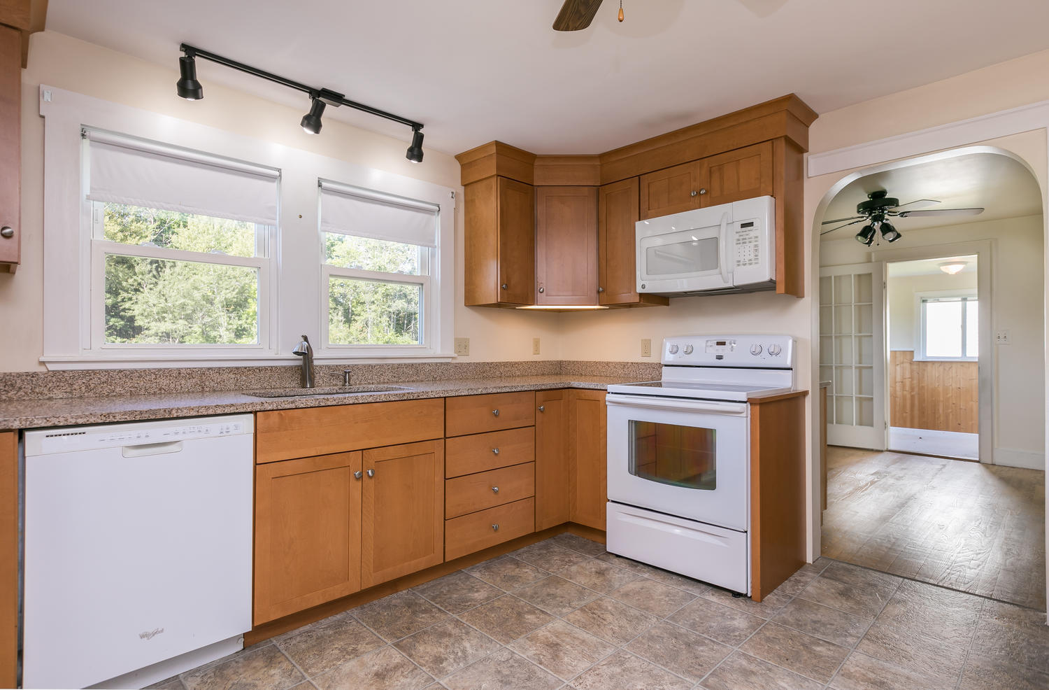 1175 Sawyer Road Cape Elizabeth, ME 04107 - Photo 3 of 34 1175 Sawyer Rd Cape Elizabeth-large-012-