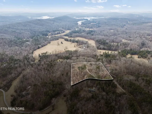 $830,000 | 144 Cross Creek Lane, Kingston, TN 37763