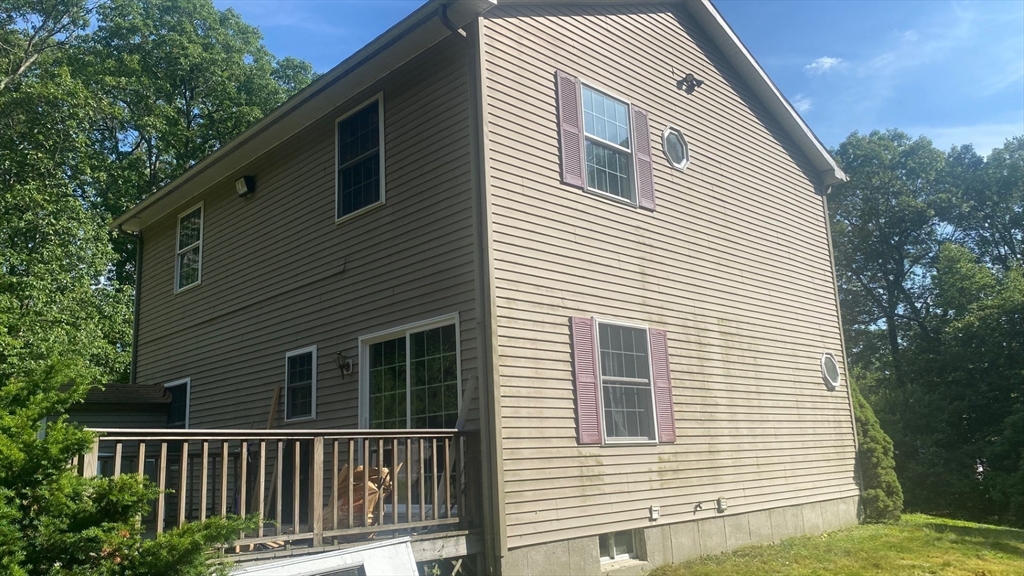 97 North Row Road Sterling, MA 01564 - Photo 3 of 20 Gallery Image 3