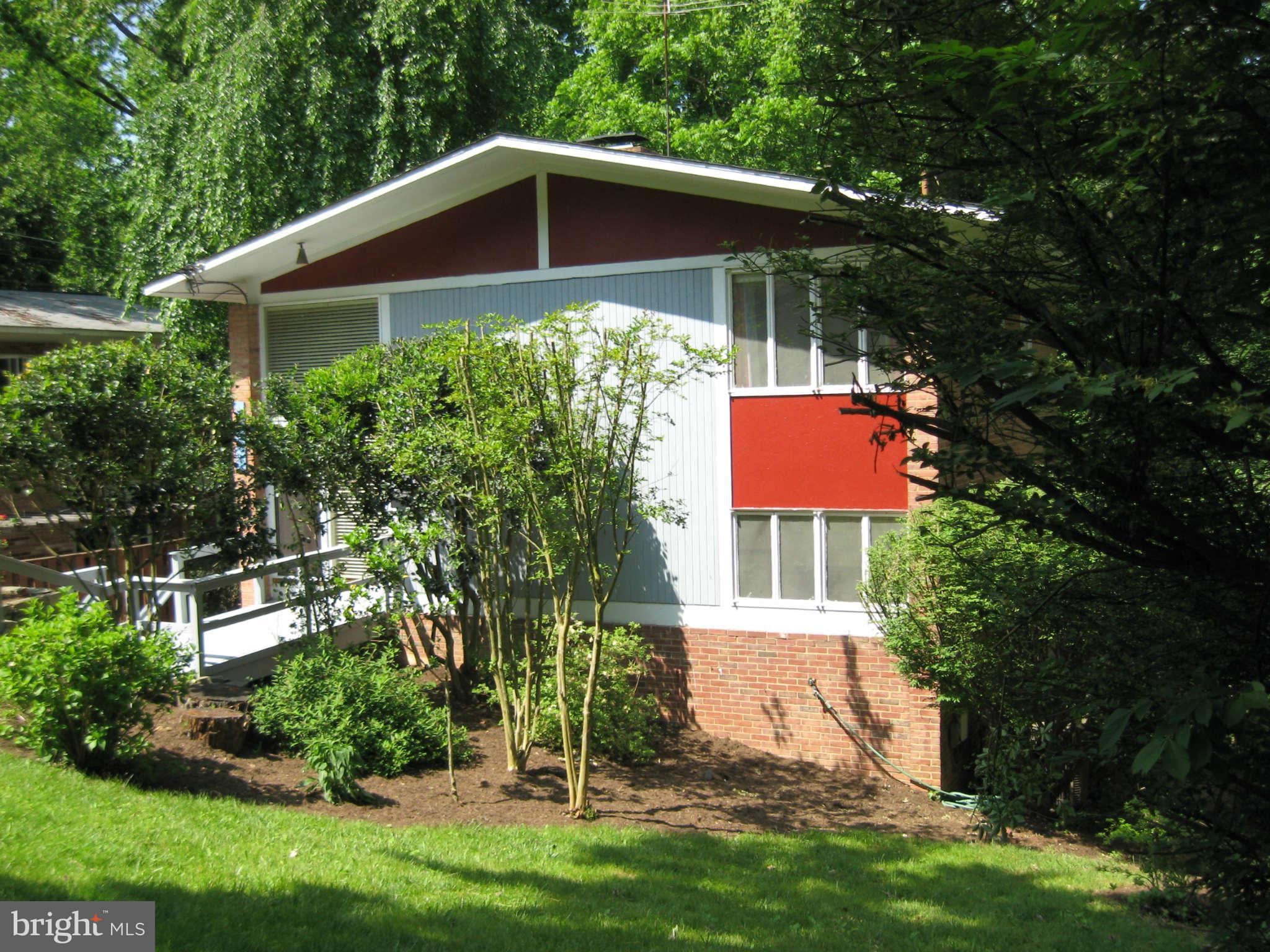3905 Byrd Road Kensington, MD 20895 - Photo 1 of 19 Exterior (Front)