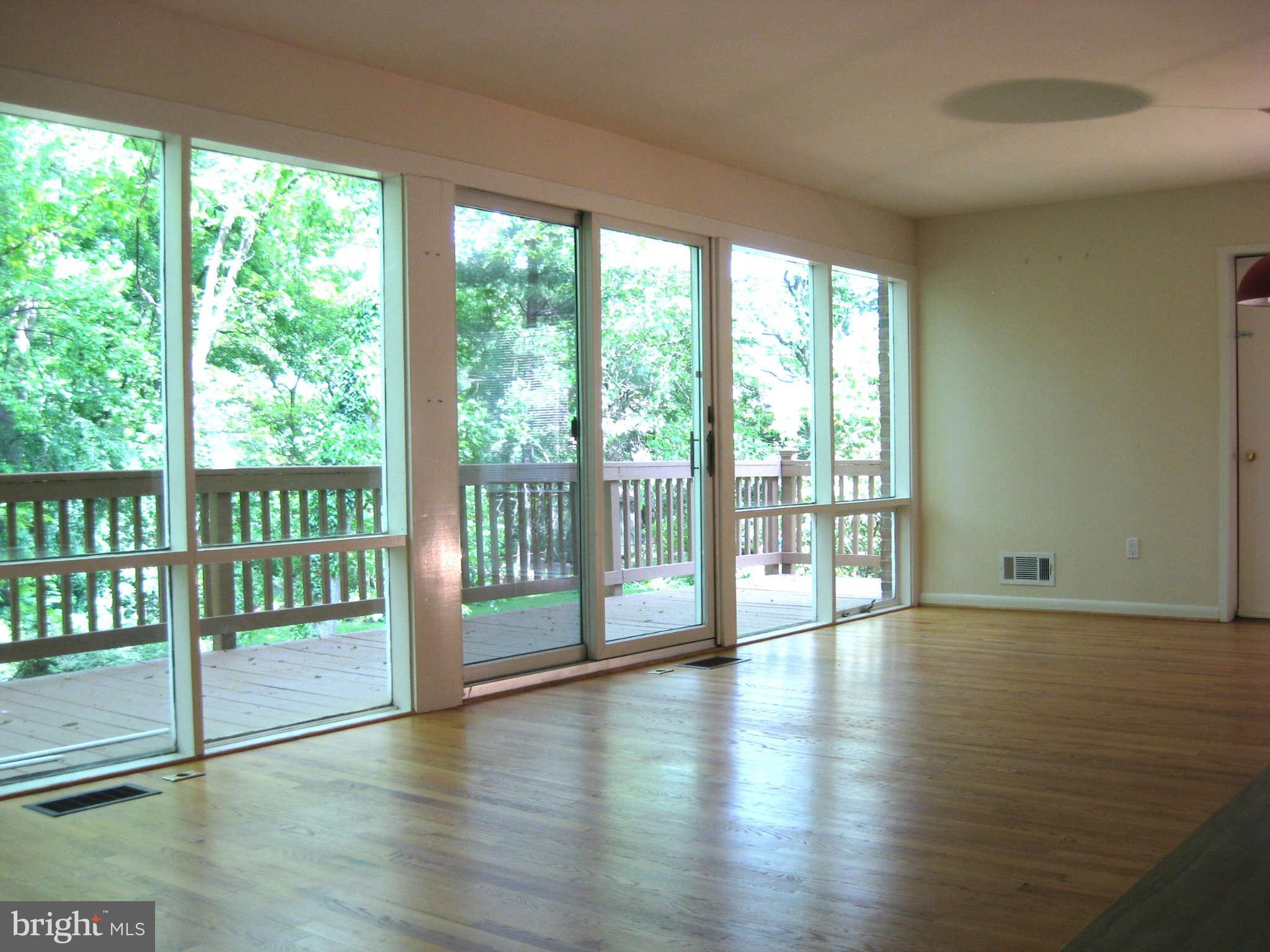 3905 Byrd Road Kensington, MD 20895 - Photo 3 of 19 Living Room