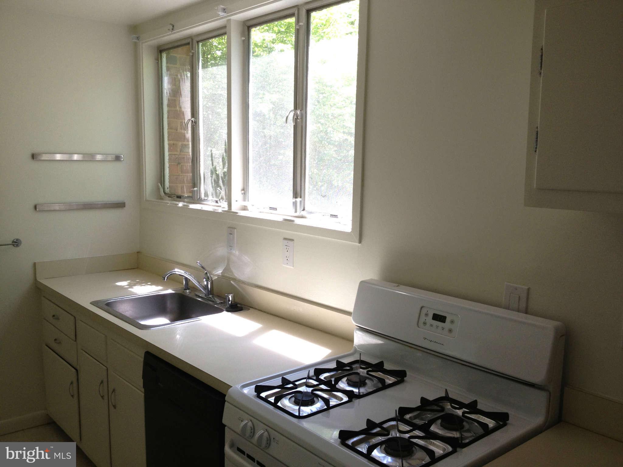 3905 Byrd Road Kensington, MD 20895 - Photo 6 of 19 Kitchen