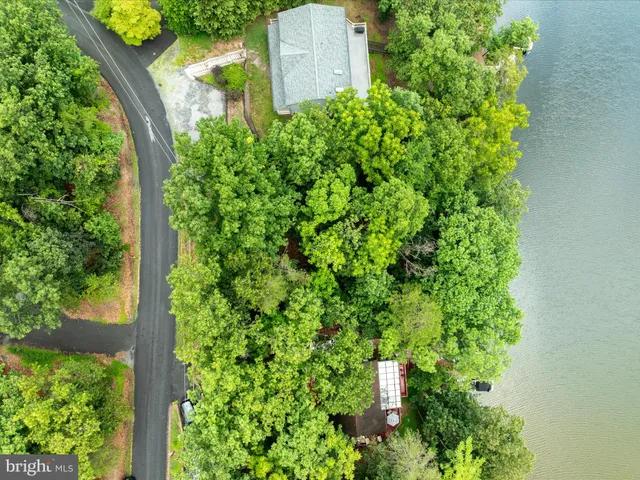 $95,000 | 122 Dogwood Drive, Cross Junction, VA 22625