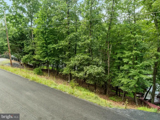 $95,000 | 122 Dogwood Drive, Cross Junction, VA 22625