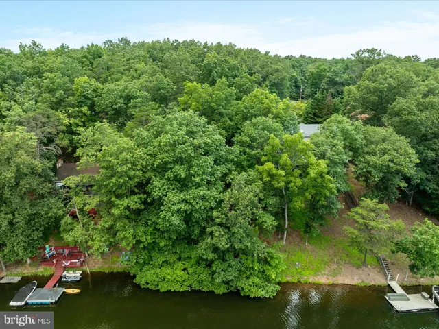 $95,000 | 122 Dogwood Drive, Cross Junction, VA 22625