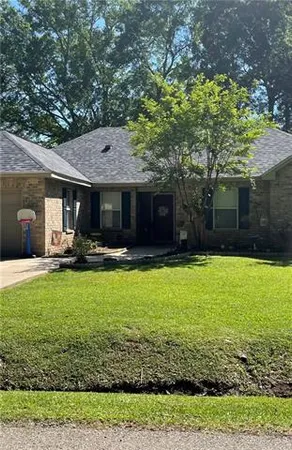 $1,900 | 2304 McNamara Street, Mandeville, LA 70448