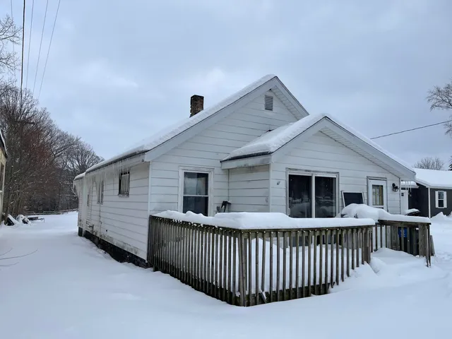 $92,150 | 12349 Crockery Creek Drive, Ravenna, MI 49451