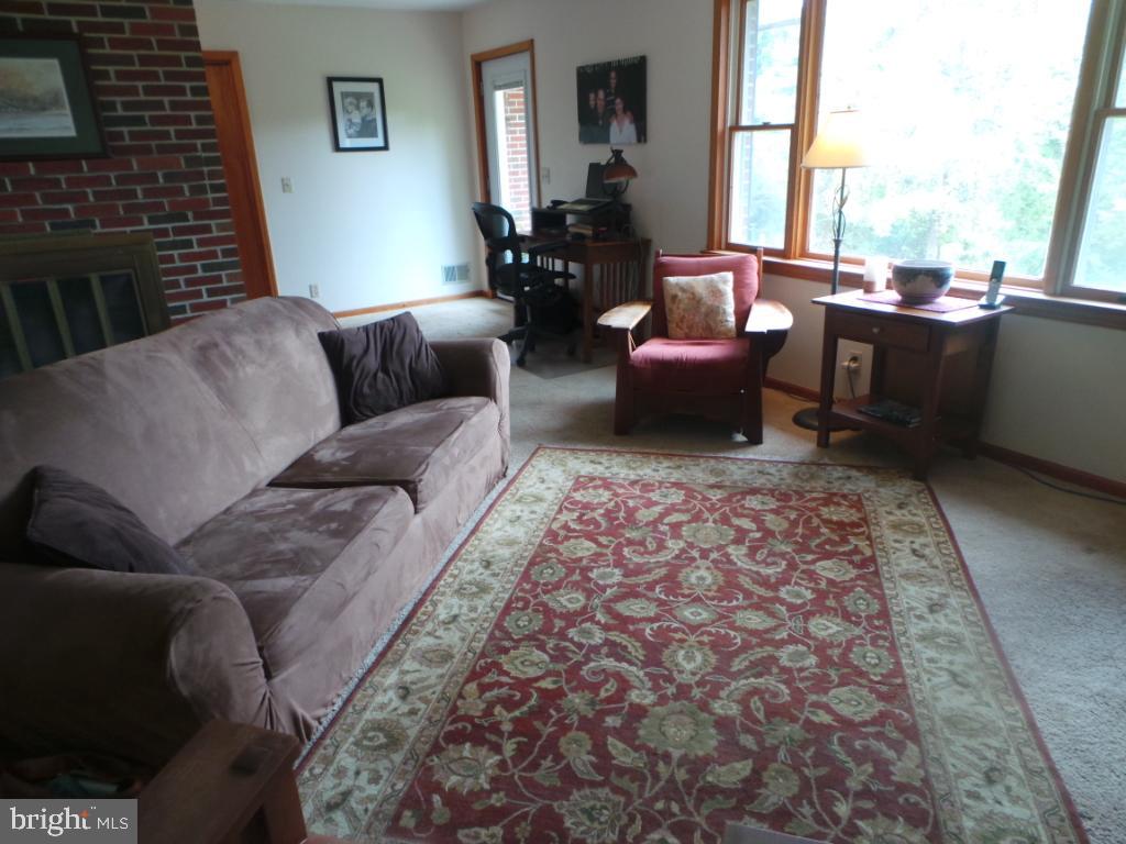 197 Packing House Road Berkeley Springs, WV 25411 - Photo 13 of 65