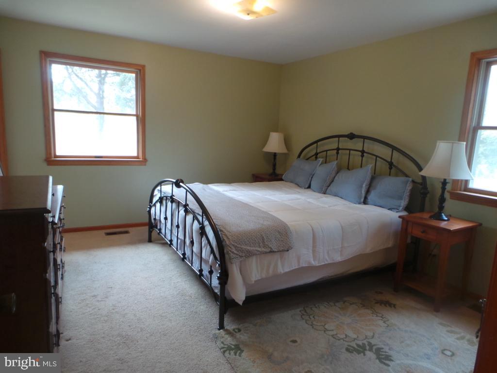 197 Packing House Road Berkeley Springs, WV 25411 - Photo 14 of 65 Master bedroom