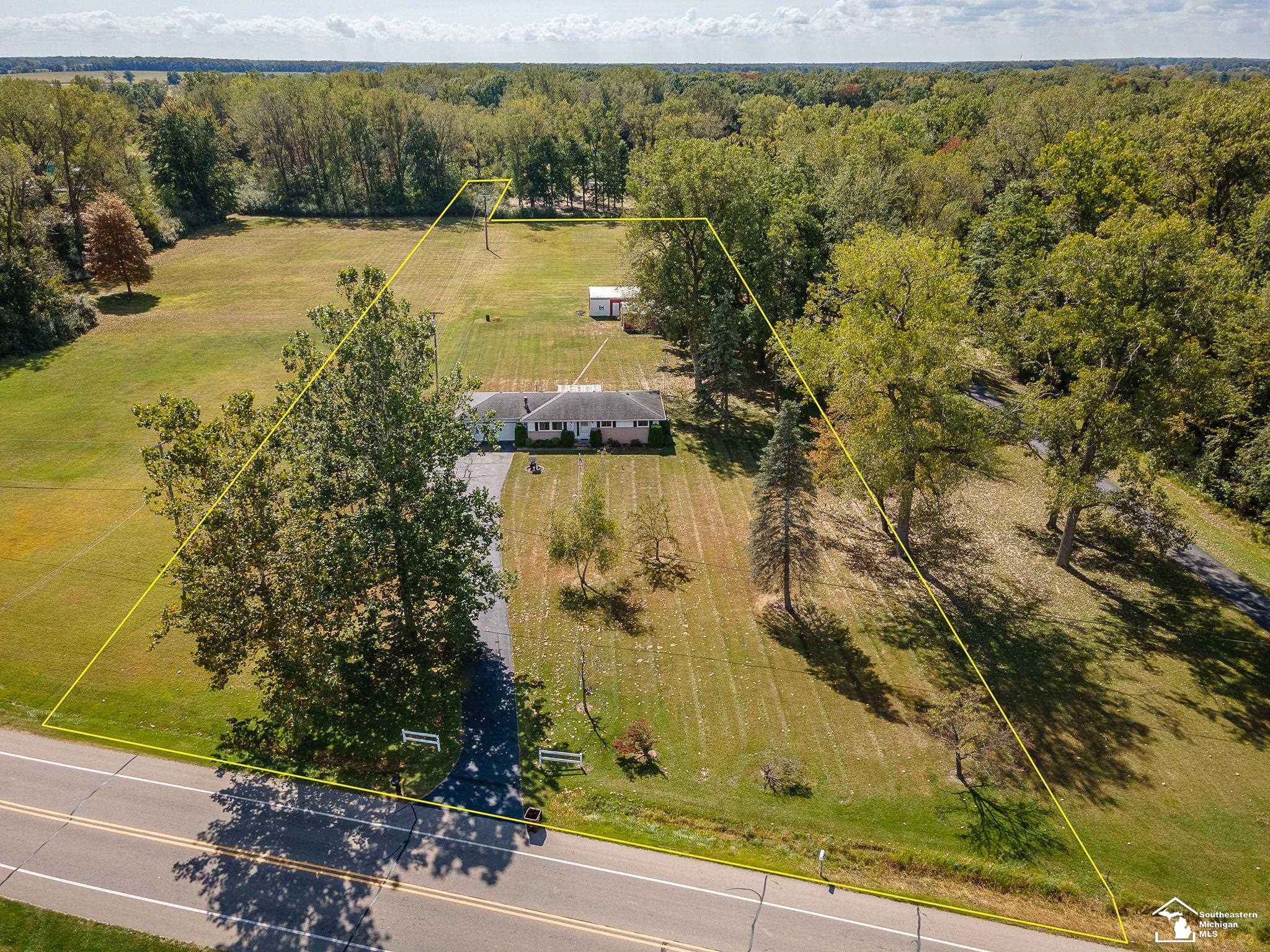 3563 Blue Bush Road Monroe, MI 48162 - Photo 40 of 53 50156006-e3207c01-b3f2-4972-8ba2-2bf03e9b1ac4.JPG