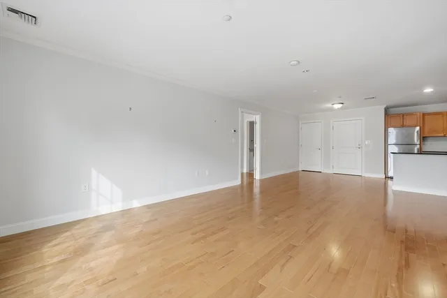 $475,000 | 8 Crowninshield Street, Unit 410, Peabody, MA 01960