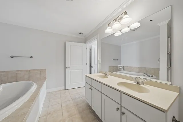 $475,000 | 8 Crowninshield Street, Unit 410, Peabody, MA 01960