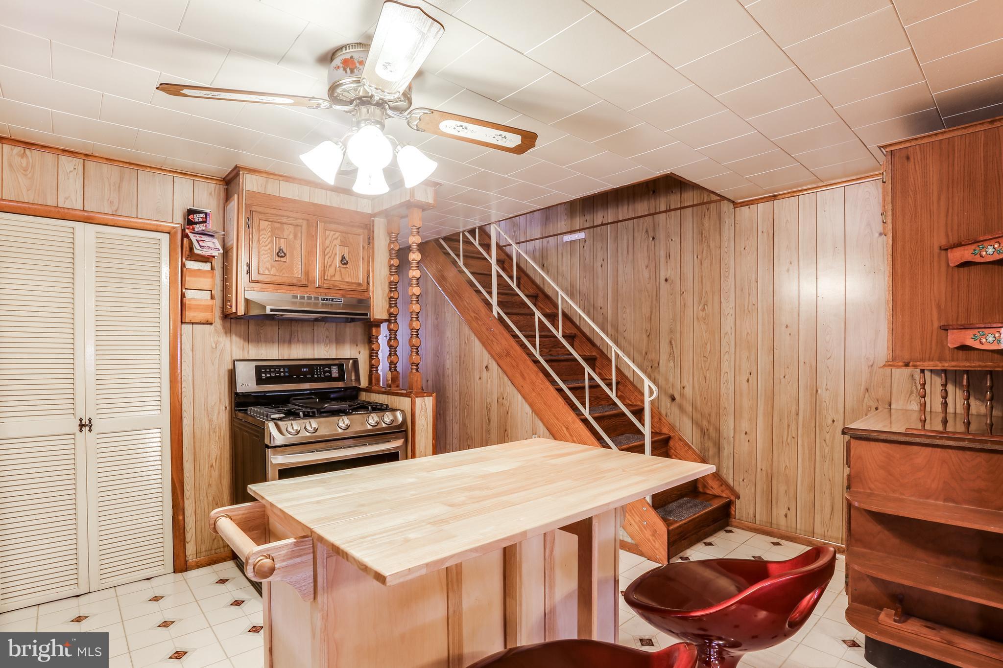 2701 Yarnall Road Baltimore, MD 21227 - Photo 9 of 27 Kitchen