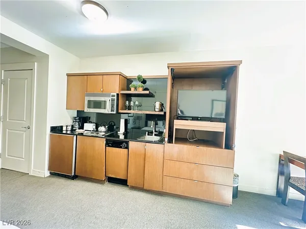 $1,400 | 29 Montelago Boulevard, Unit 305, Henderson, NV 89011