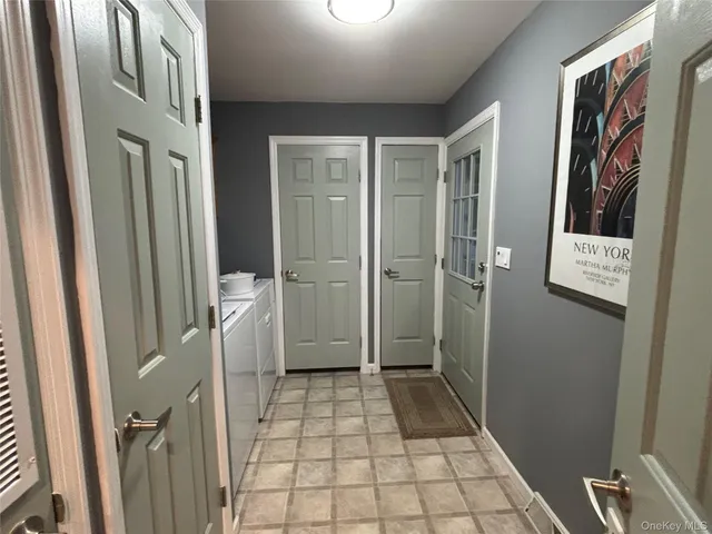 $329,999 | 1661 Old Country Road, Unit 506, Riverhead, NY 11901