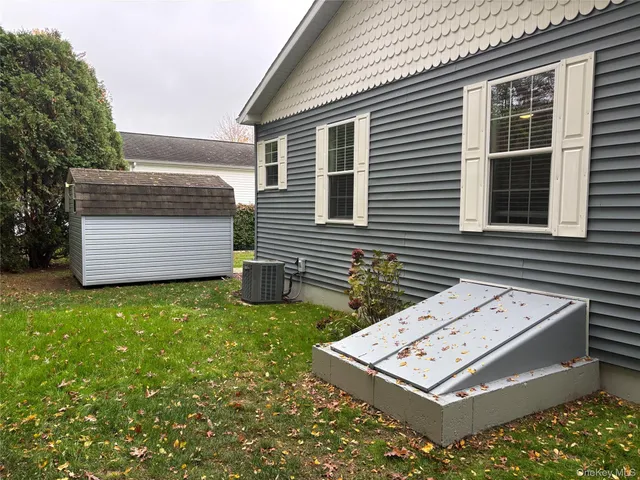 $329,999 | 1661 Old Country Road, Unit 506, Riverhead, NY 11901