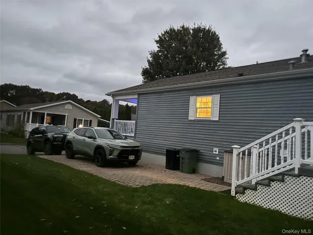 $329,999 | 1661 Old Country Road, Unit 506, Riverhead, NY 11901