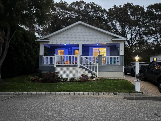 $329,999 | 1661 Old Country Road, Unit 506, Riverhead, NY 11901