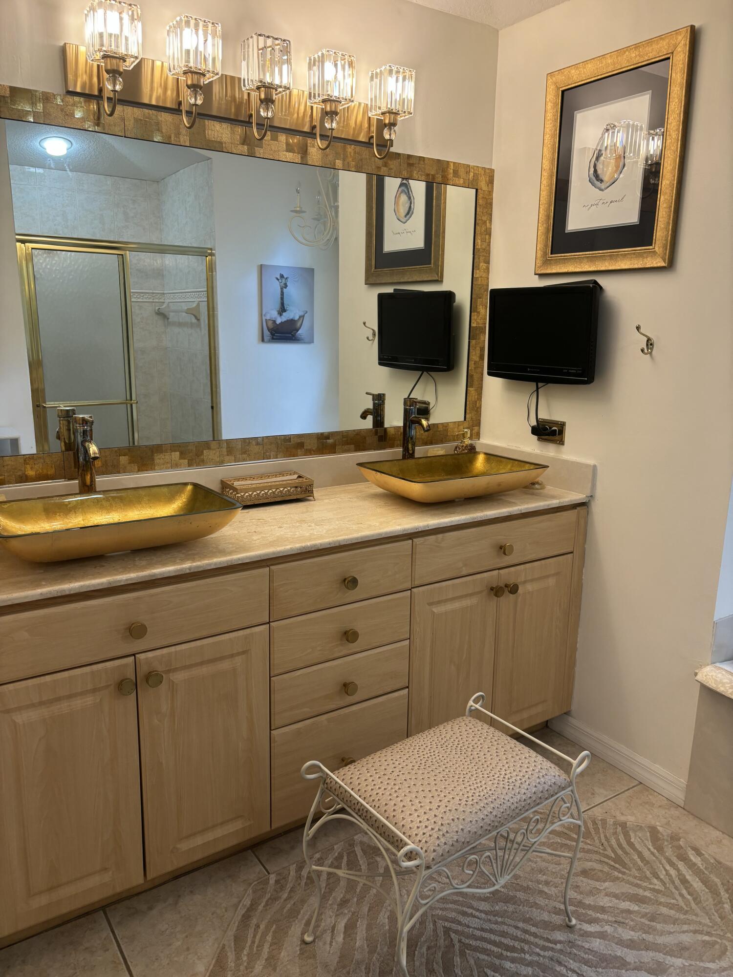 1063 Southwest Blue Water Way Stuart, FL 34997 - Photo 27 of 66 tempImagerO0IeO