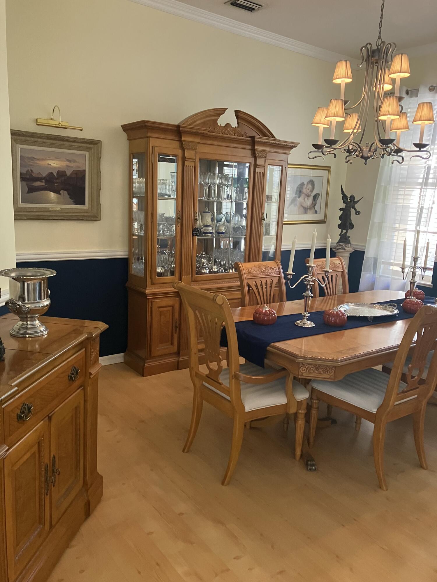 1063 Southwest Blue Water Way Stuart, FL 34997 - Photo 10 of 66 tempImageZ0taSh