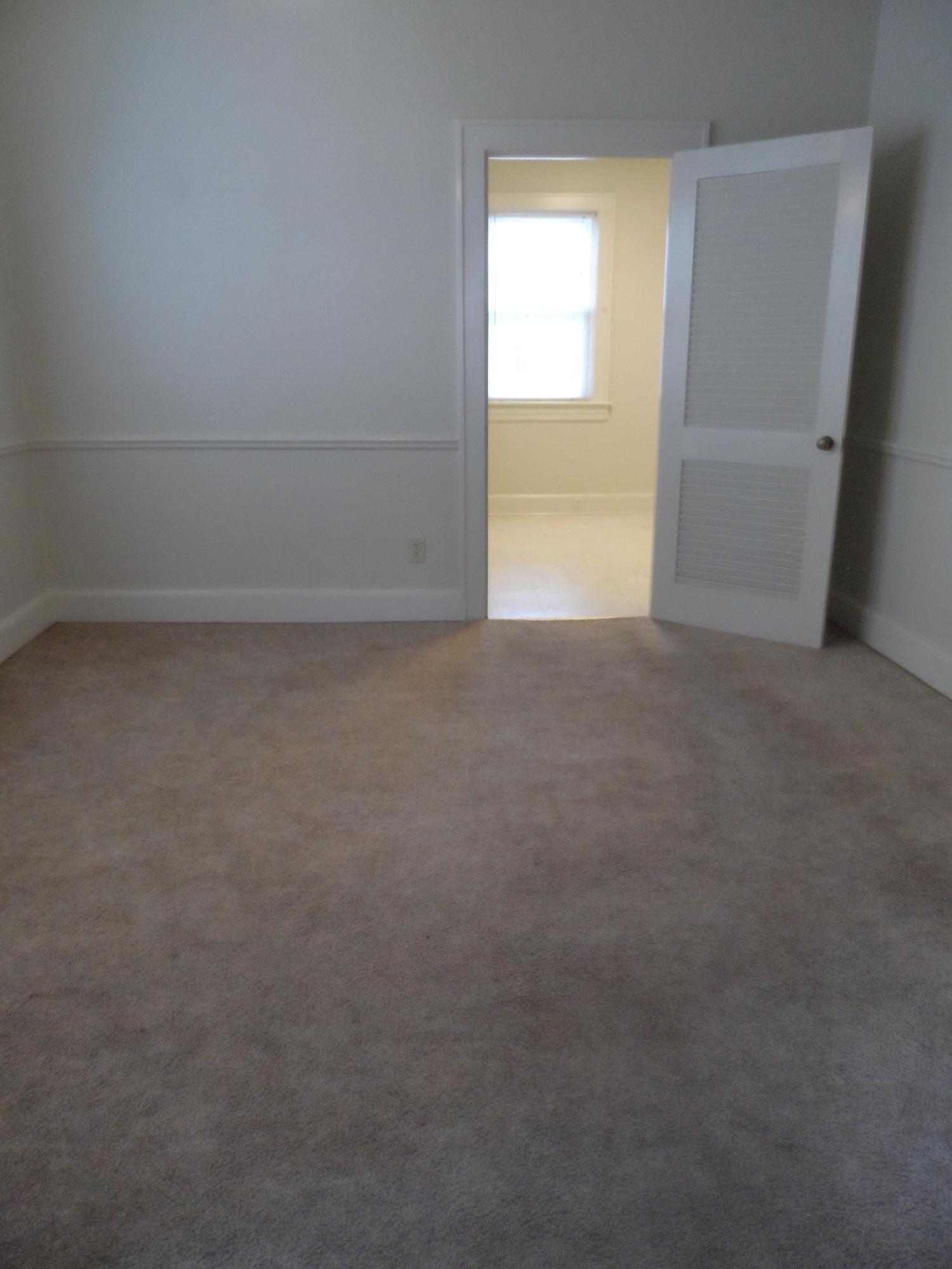 2518 Tillett Road Southwest Roanoke, VA 24015 - Photo 6 of 15 dining room