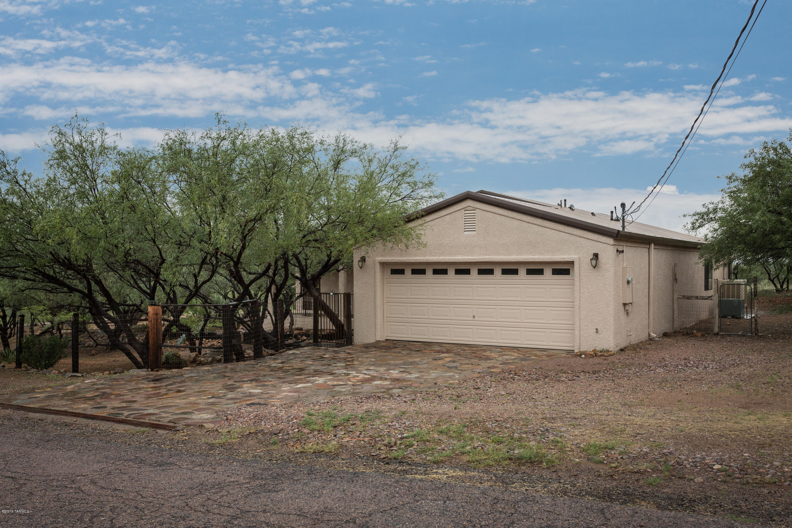 218 Camino Mirador Rio Rico, AZ 85648 - Photo 2 of 21