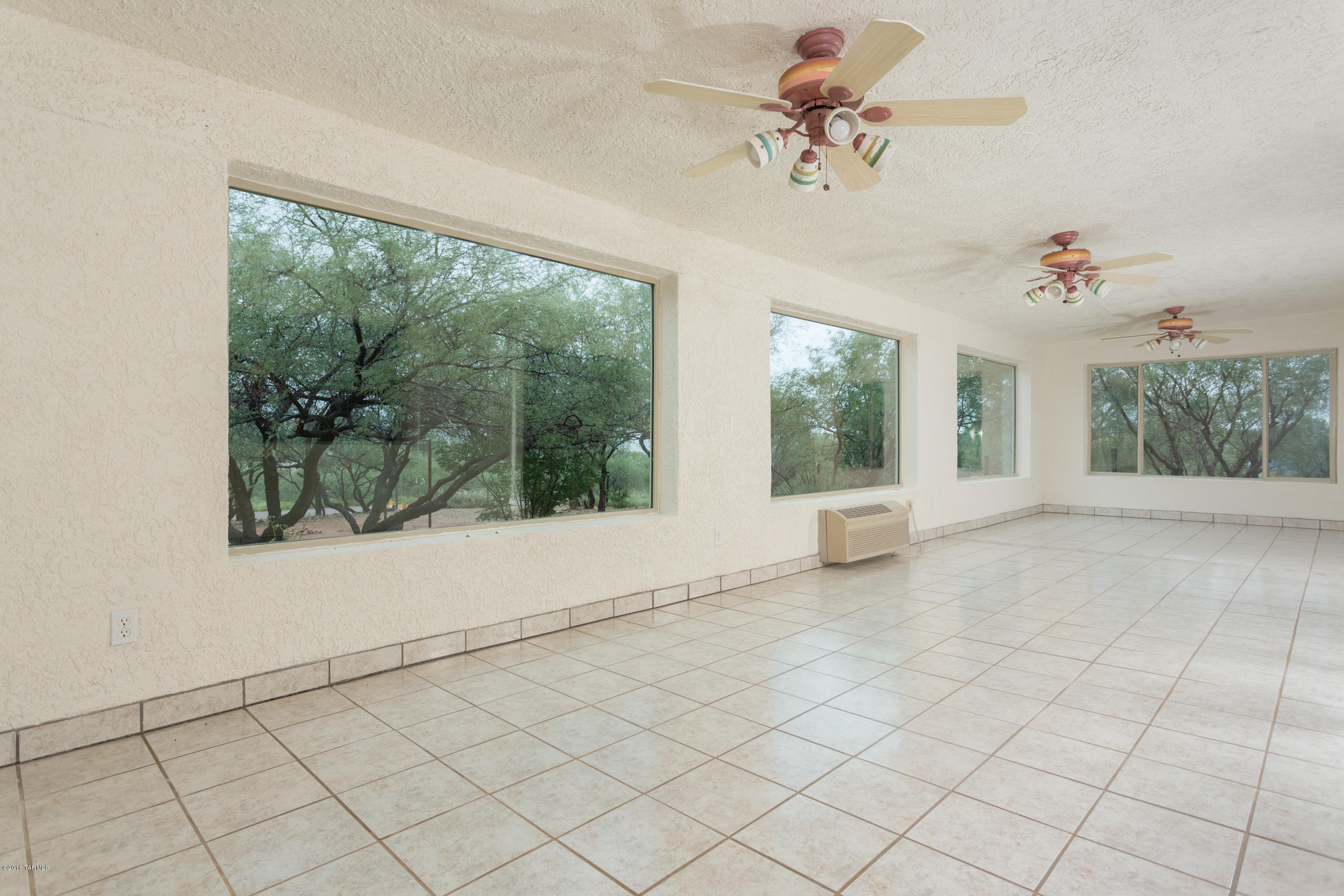 218 Camino Mirador Rio Rico, AZ 85648 - Photo 6 of 21