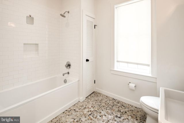 $930,000 | 420 5th Street Northeast, Washington, DC 20002