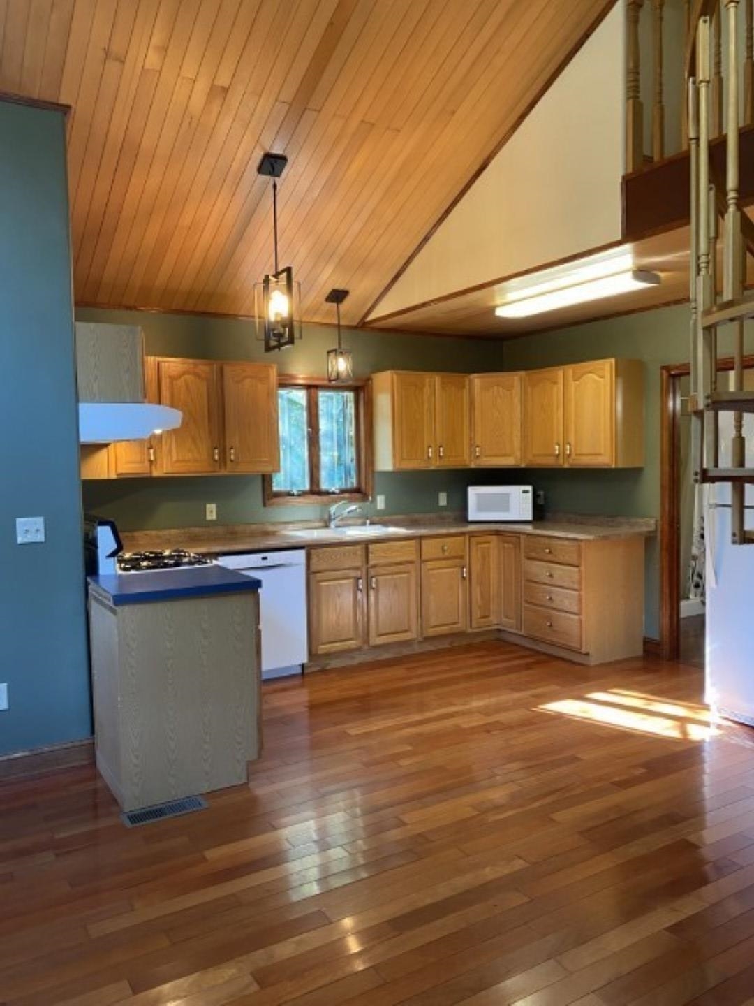 530 Straits Road New Hampton, NH 03256 - Photo 7 of 22