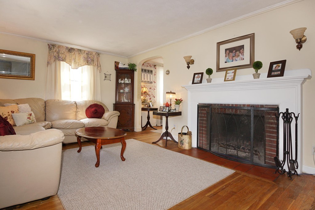 58 Cutter Hill Road Arlington, MA 02474 - Photo 3 of 14 Gallery Image 3